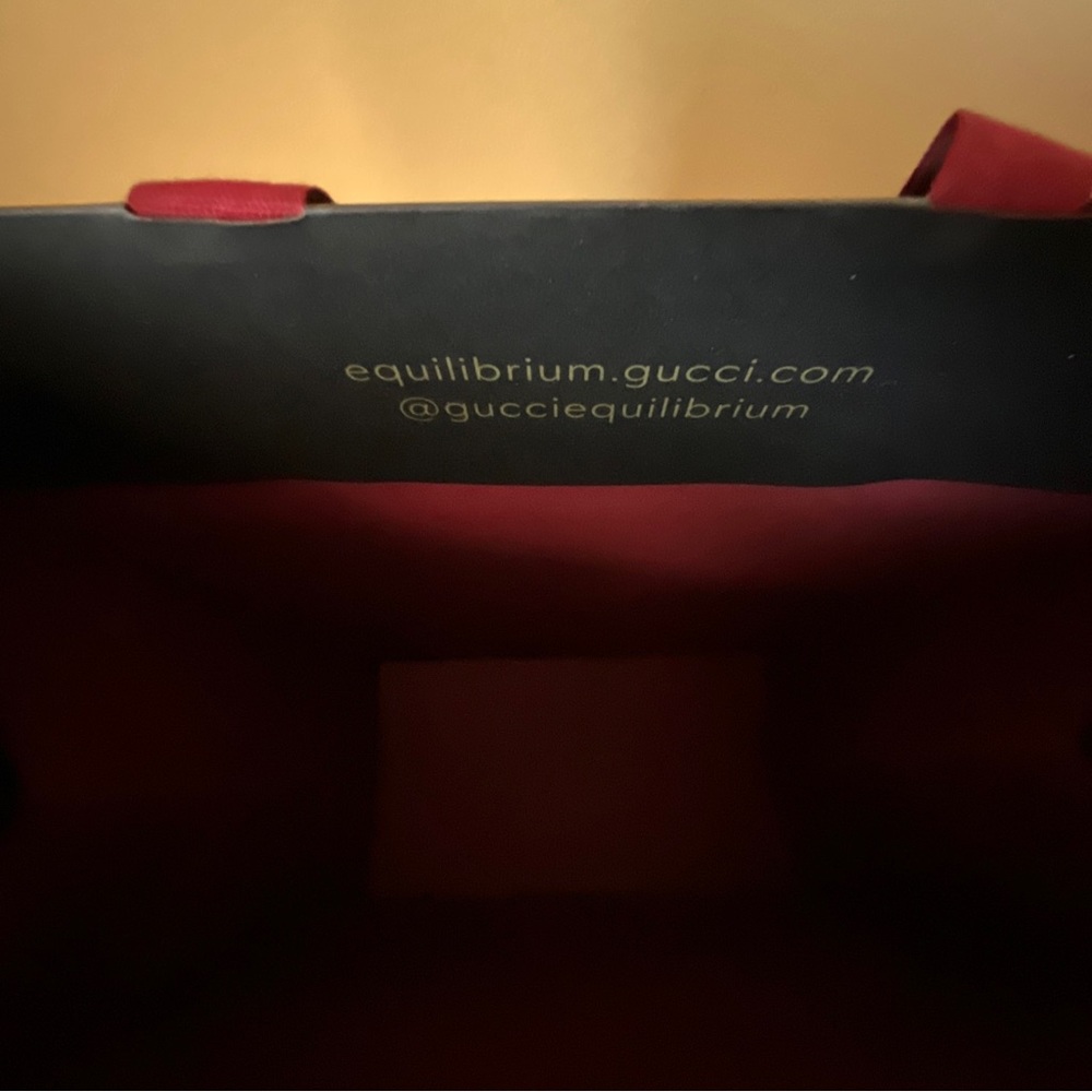 Authentic Gucci Shopping Bag. - Picture 5 of 6